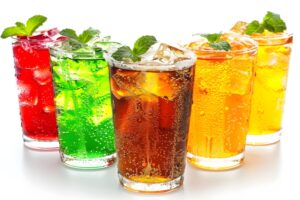 Olika typer av drickor i glas